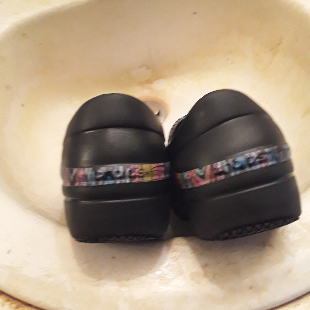 LADIES SHOES